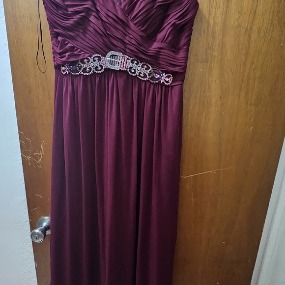 Signature by Sangria Lace and Pleated Plum Dress - Picture 5 of 5